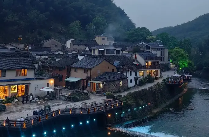 Shishe Village