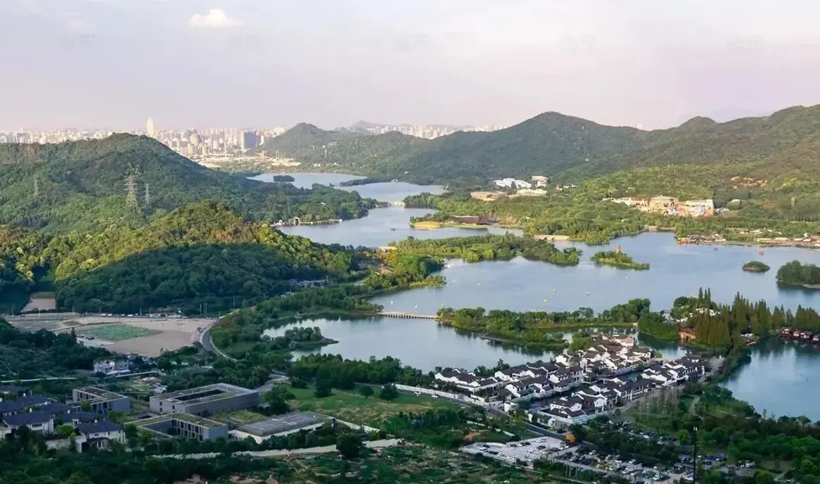Xianghu Lake
